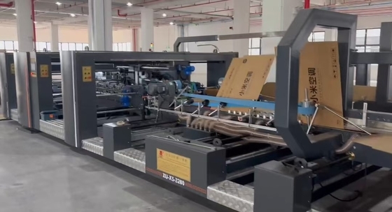 Toàn bộ tự động Carton Folder Gluer Máy dây phẳng với hút dây đai cho ăn